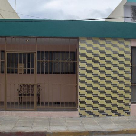 Vila Casa 3 Torres En El Barrio Santiago, Centro. Mérida Exteriér fotografie