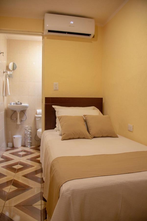 Vila Casa 3 Torres En El Barrio Santiago, Centro. Mérida Exteriér fotografie